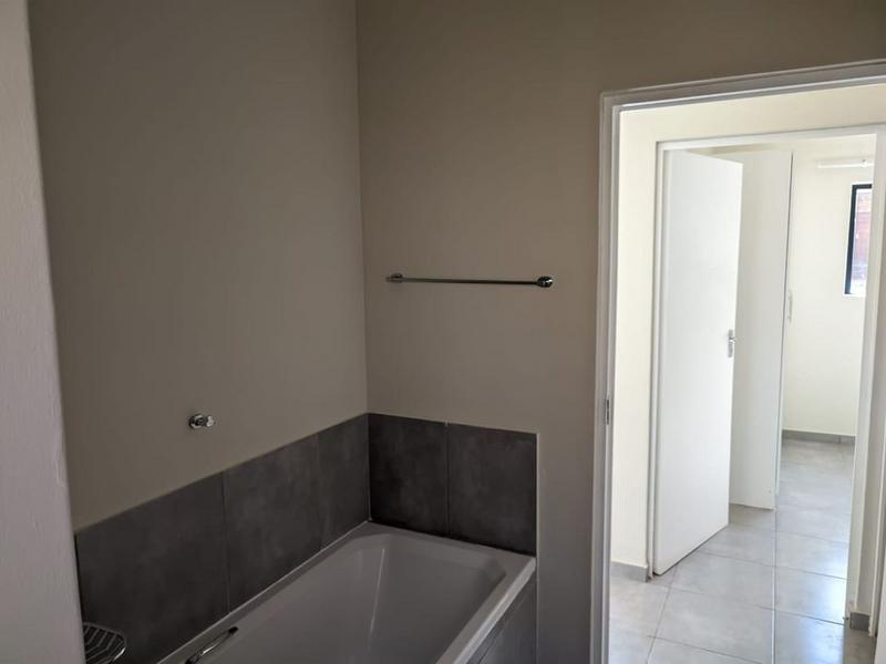 2 Bedroom Property for Sale in Katlehong South Gauteng