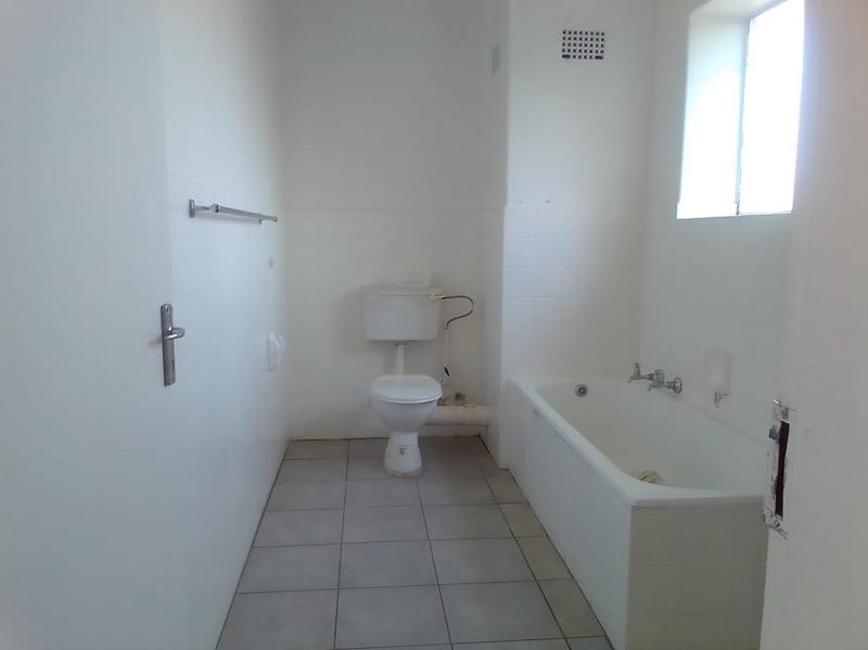 To Let 2 Bedroom Property for Rent in Florida Gauteng