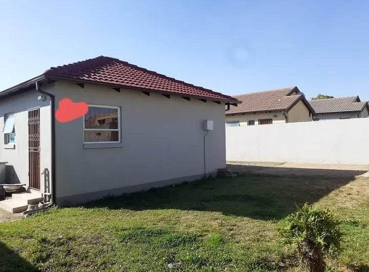 2 Bedroom Property for Sale in Bram Fischerville Gauteng