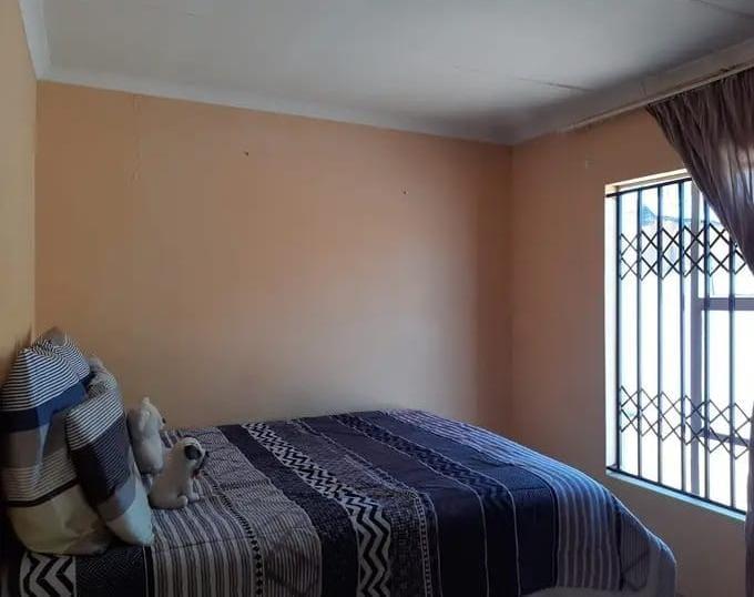 2 Bedroom Property for Sale in Bram Fischerville Gauteng