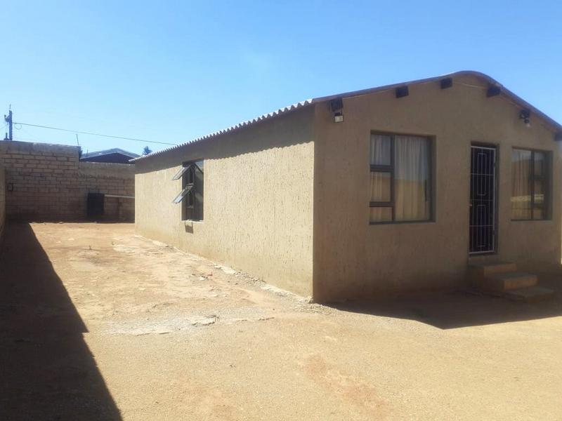 2 Bedroom Property for Sale in Mapetla Gauteng