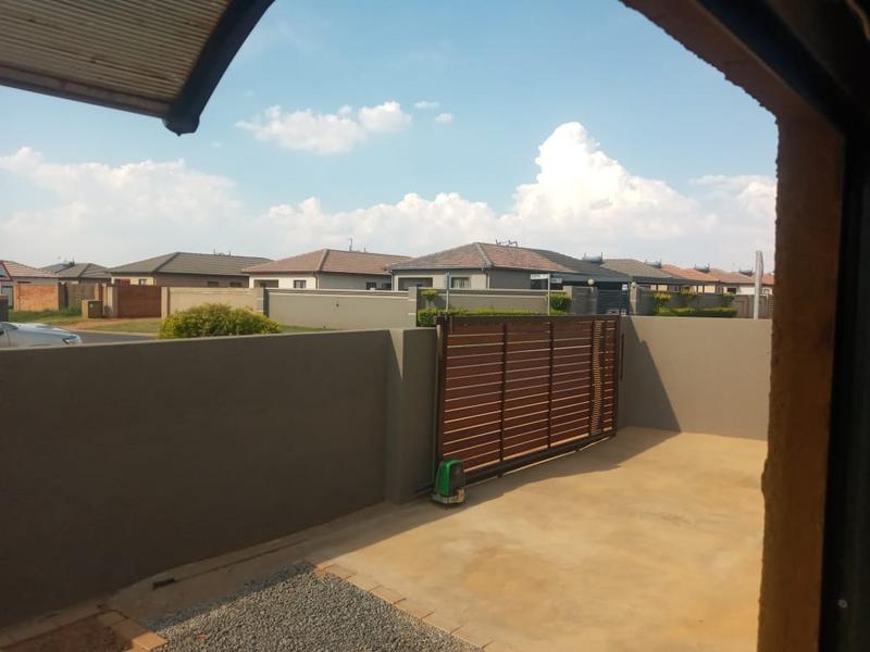 3 Bedroom Property for Sale in Klippoortjie Gauteng