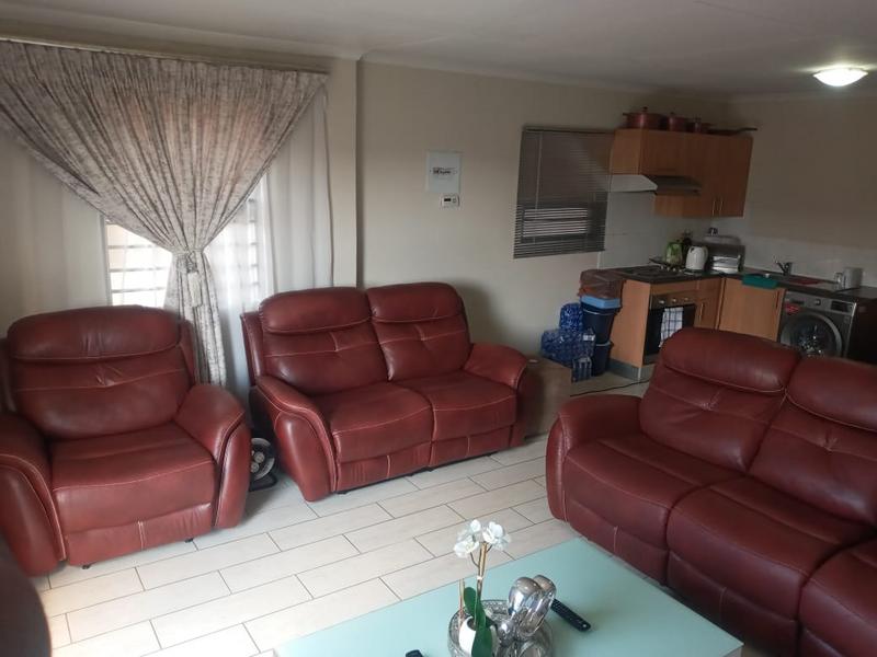 3 Bedroom Property for Sale in Klippoortjie Gauteng