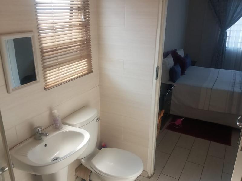 3 Bedroom Property for Sale in Klippoortjie Gauteng