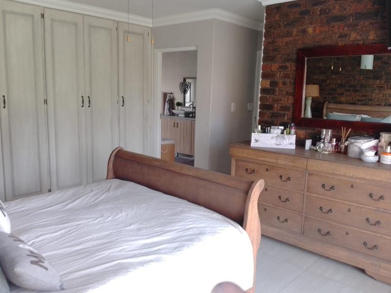 3 Bedroom Property for Sale in Petersfield Gauteng