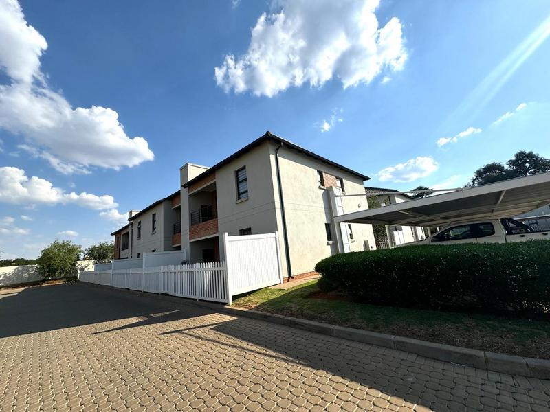 To Let 3 Bedroom Property for Rent in Pomona Gauteng