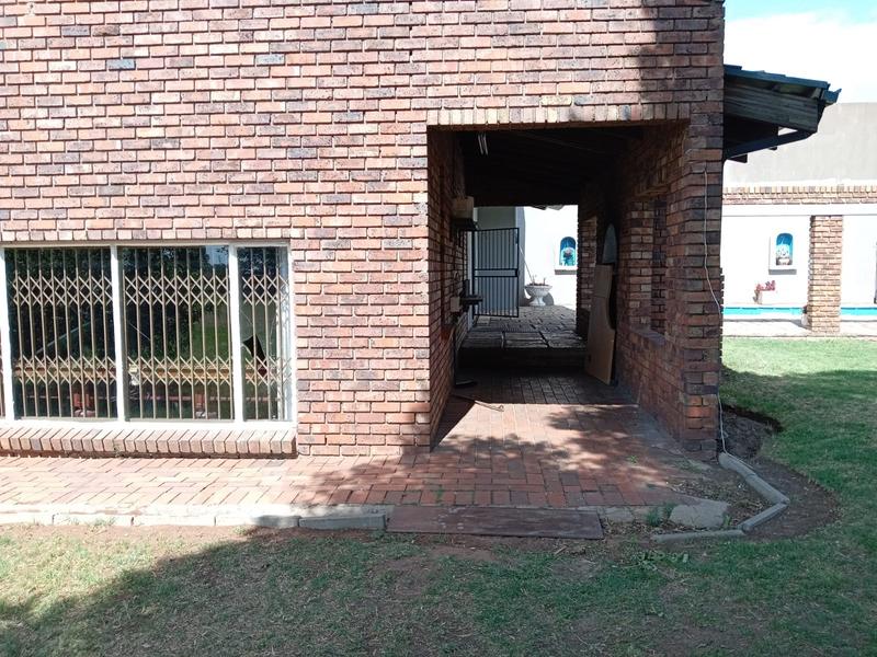 Commercial Property for Sale in Crystal Park Gauteng