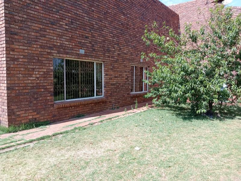 Commercial Property for Sale in Crystal Park Gauteng