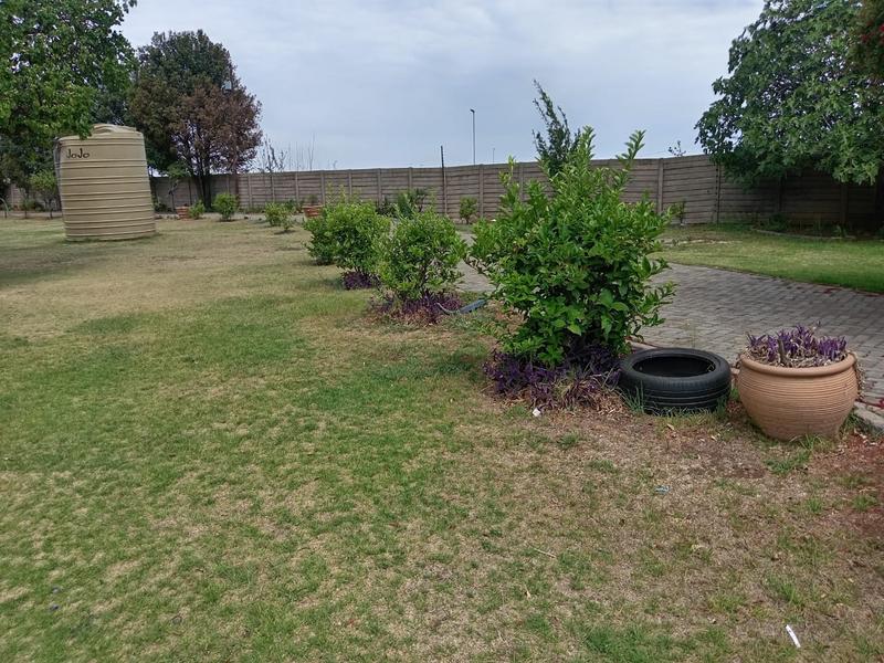 Commercial Property for Sale in Crystal Park Gauteng