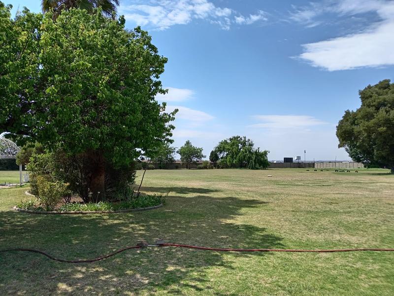 Commercial Property for Sale in Crystal Park Gauteng