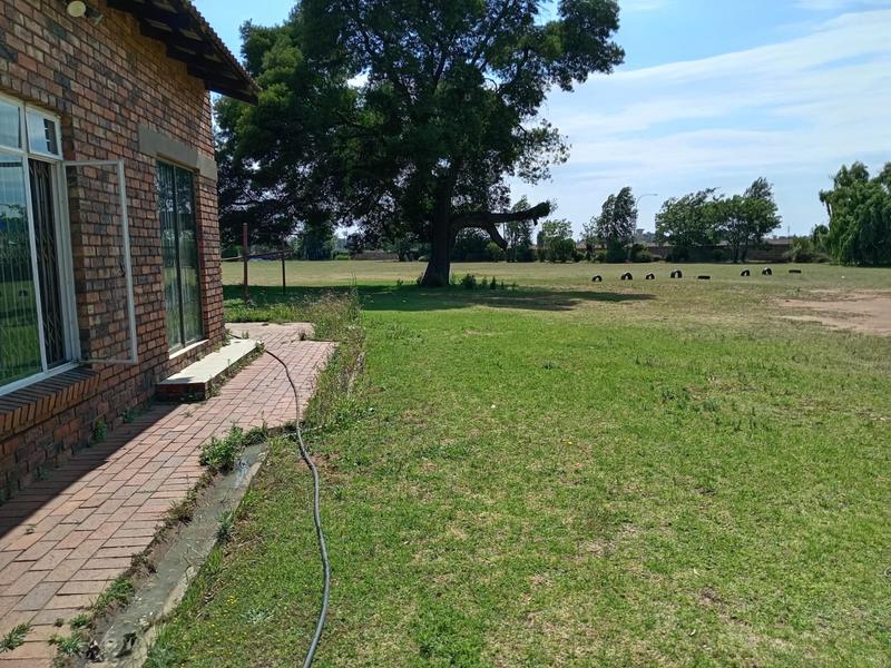 Commercial Property for Sale in Crystal Park Gauteng