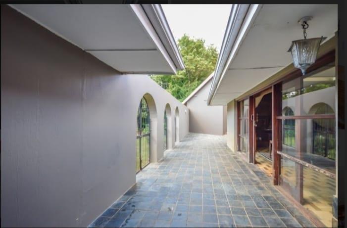 8 Bedroom Property for Sale in Essexwold Gauteng