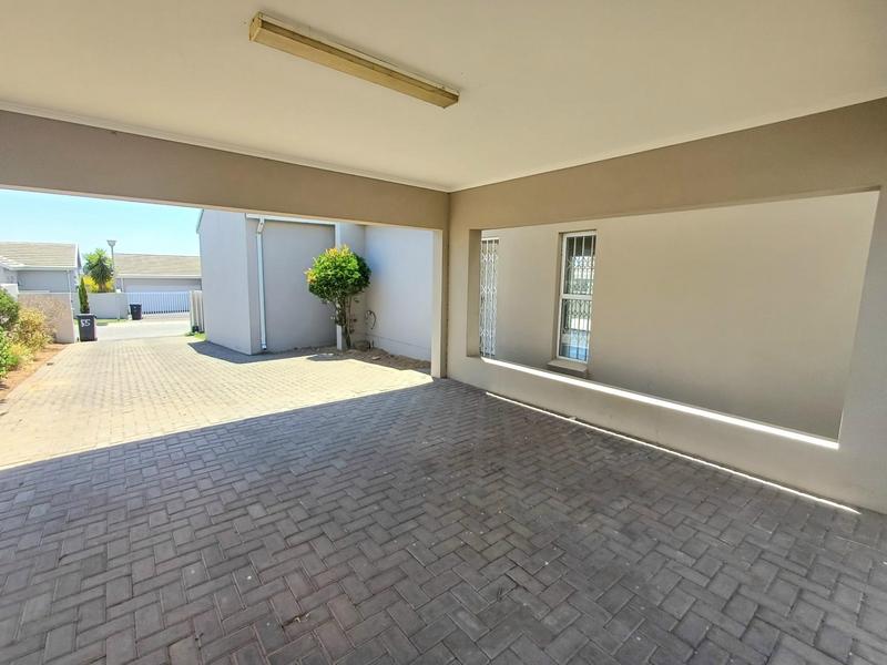 3 Bedroom Property for Sale in Blue Hills Gauteng