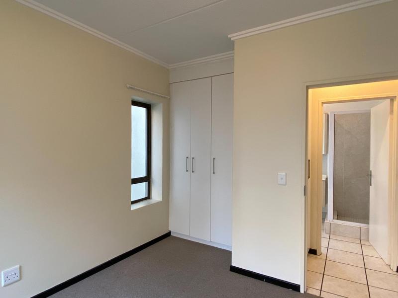 To Let 1 Bedroom Property for Rent in Bryanston Gauteng