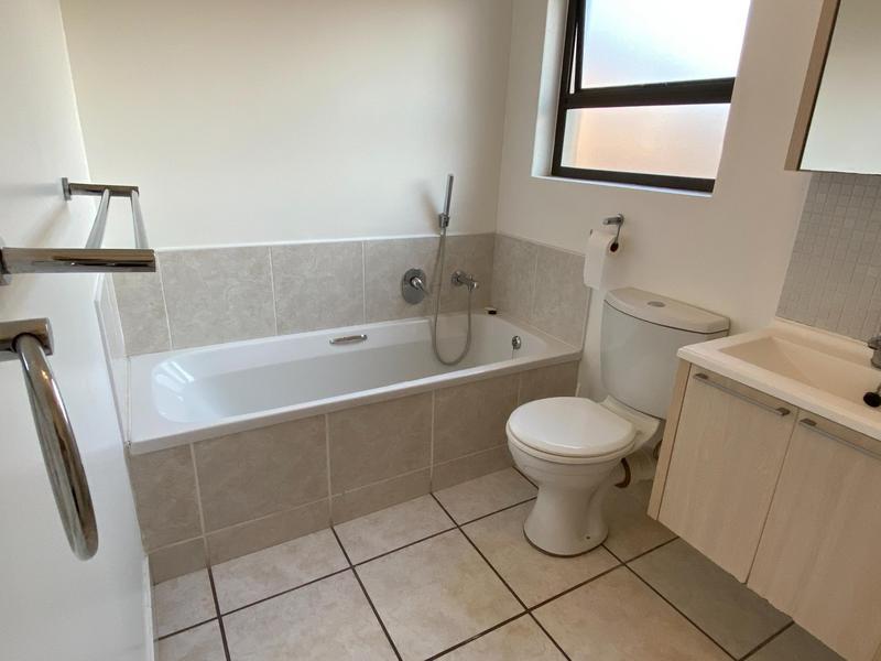 To Let 1 Bedroom Property for Rent in Bryanston Gauteng