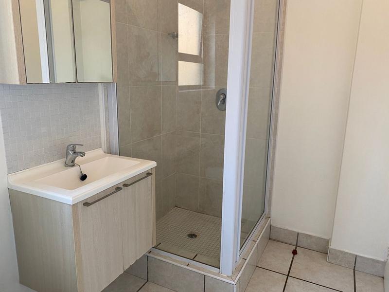 To Let 1 Bedroom Property for Rent in Bryanston Gauteng