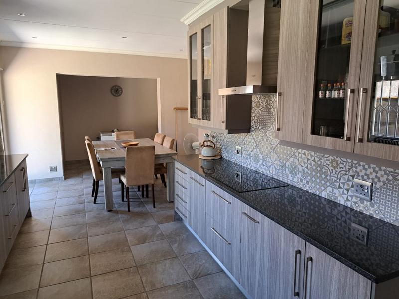 4 Bedroom Property for Sale in Magalieskruin Gauteng