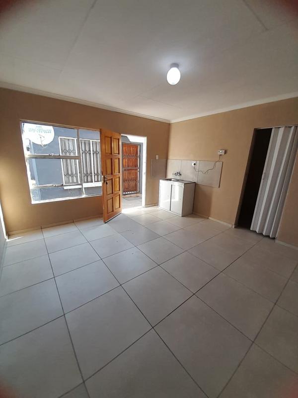 To Let 0 Bedroom Property for Rent in Dawn Park Gauteng