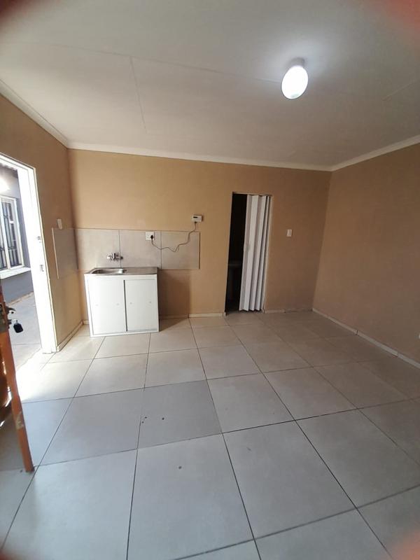 To Let 0 Bedroom Property for Rent in Dawn Park Gauteng