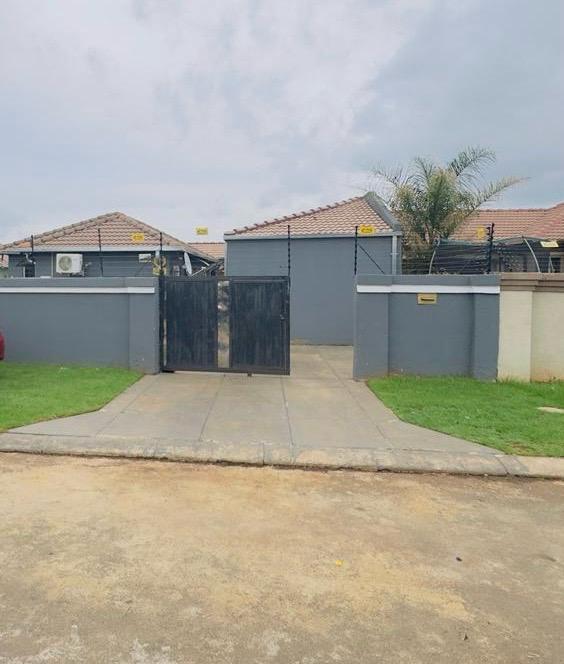 To Let 0 Bedroom Property for Rent in Dawn Park Gauteng