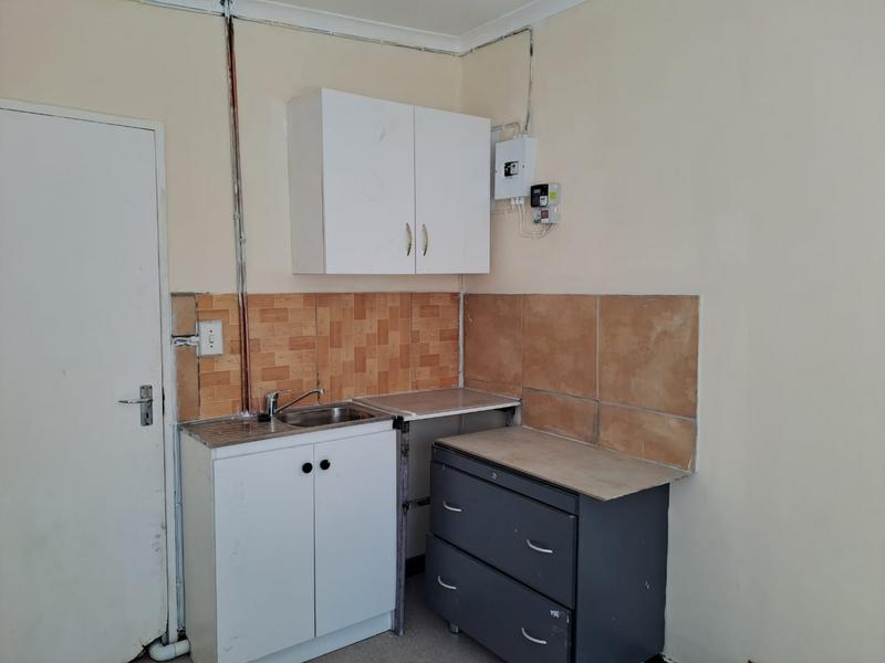 To Let 1 Bedroom Property for Rent in Cyrildene Gauteng