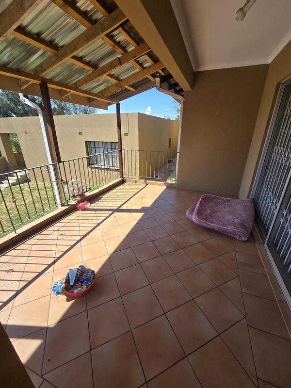 To Let 2 Bedroom Property for Rent in Cyrildene Gauteng