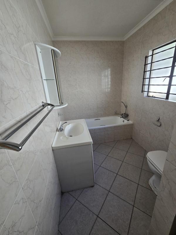 To Let 2 Bedroom Property for Rent in Cyrildene Gauteng