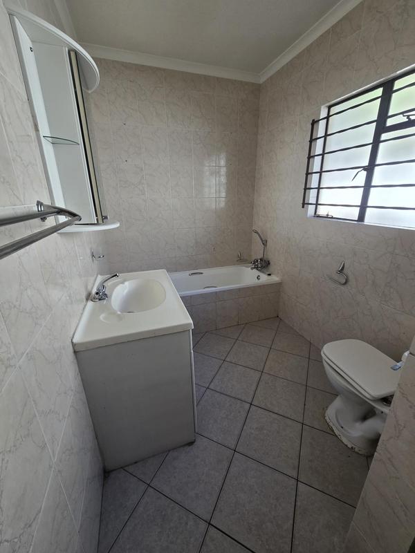 To Let 2 Bedroom Property for Rent in Cyrildene Gauteng