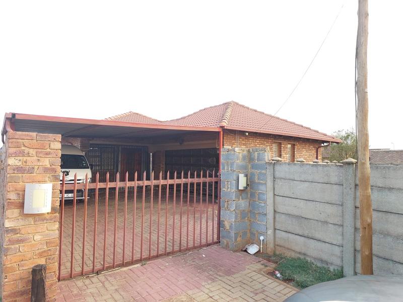 3 Bedroom Property for Sale in Dawn Park Gauteng