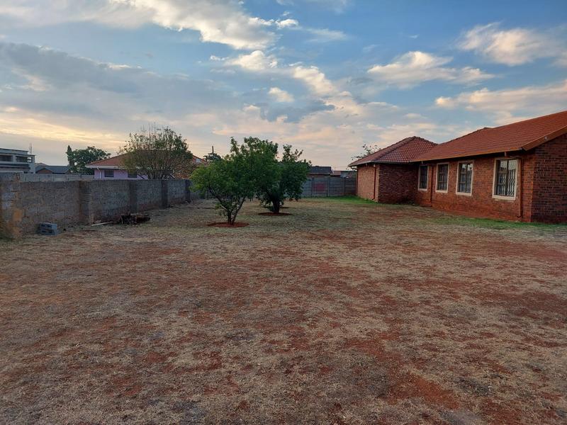 3 Bedroom Property for Sale in Dawn Park Gauteng