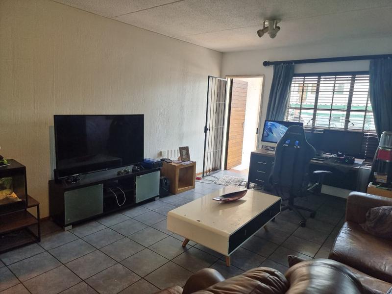 2 Bedroom Property for Sale in Marais Steyn Park Gauteng