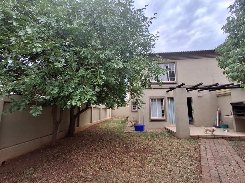 To Let 2 Bedroom Property for Rent in Annlin Gauteng