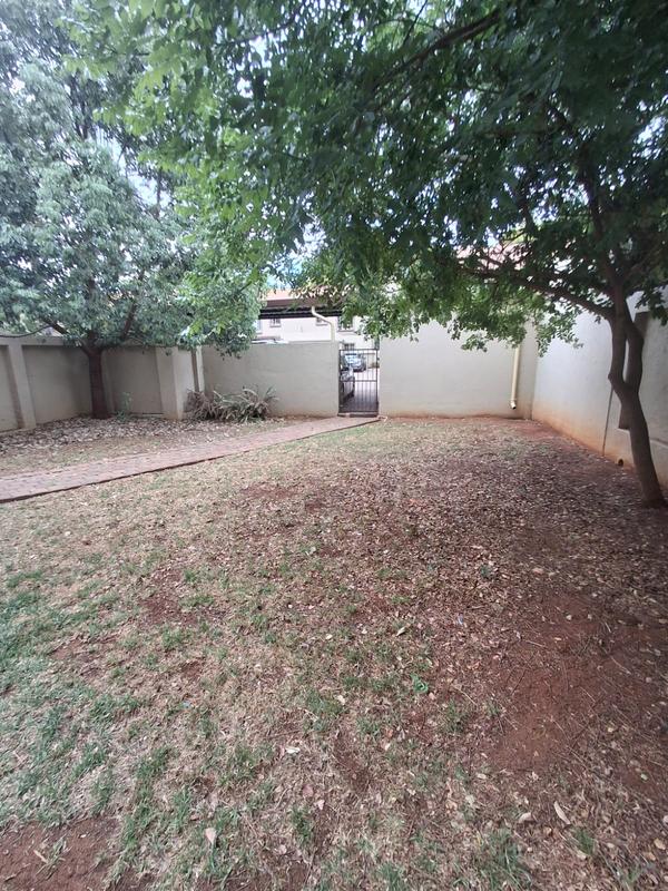 To Let 2 Bedroom Property for Rent in Annlin Gauteng