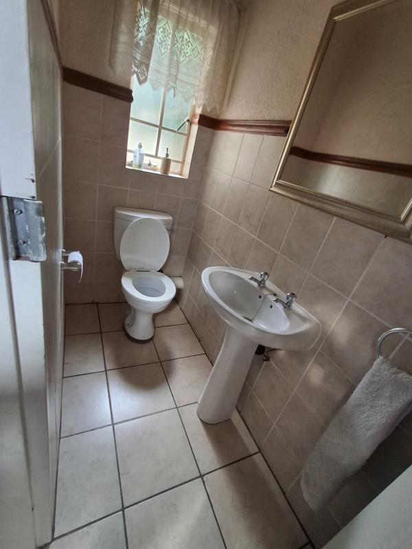 To Let 2 Bedroom Property for Rent in Annlin Gauteng