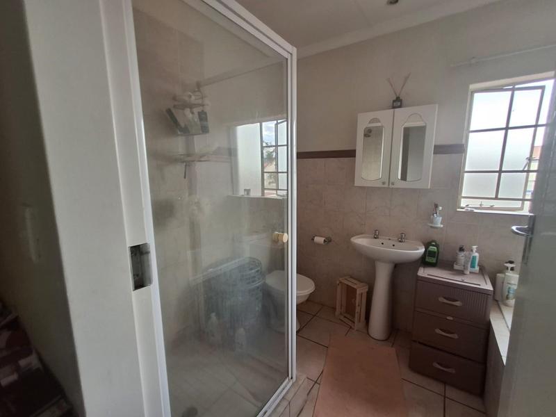 To Let 2 Bedroom Property for Rent in Annlin Gauteng