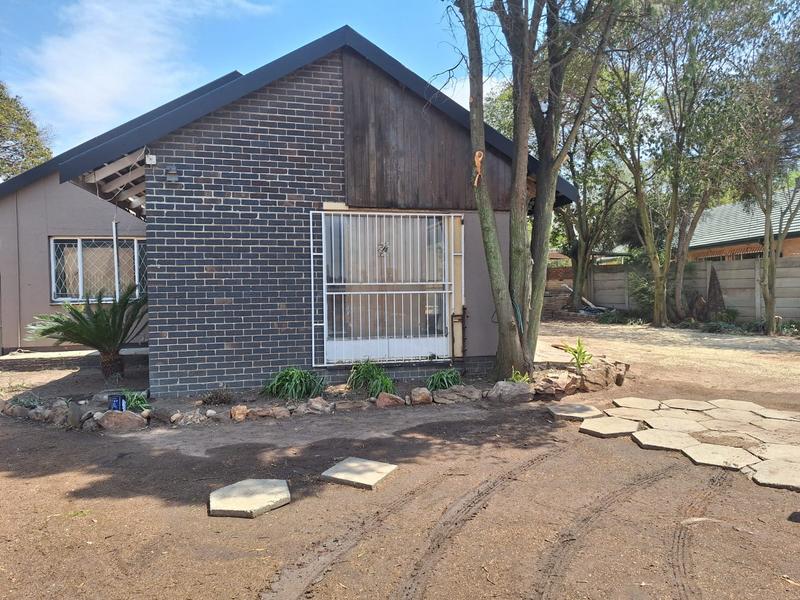 To Let 4 Bedroom Property for Rent in Selcourt Gauteng