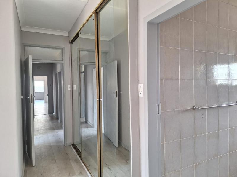 To Let 4 Bedroom Property for Rent in Selcourt Gauteng