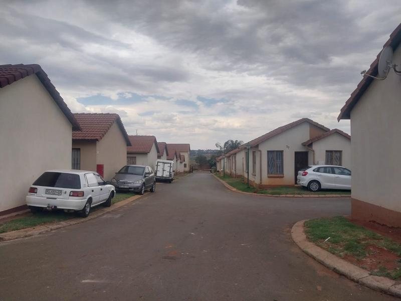 3 Bedroom Property for Sale in Clayville Gauteng