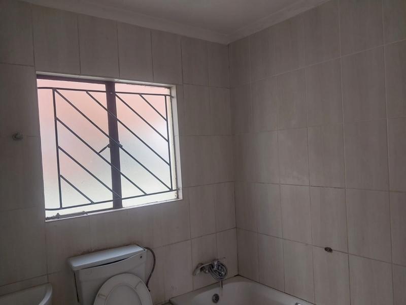 3 Bedroom Property for Sale in Clayville Gauteng