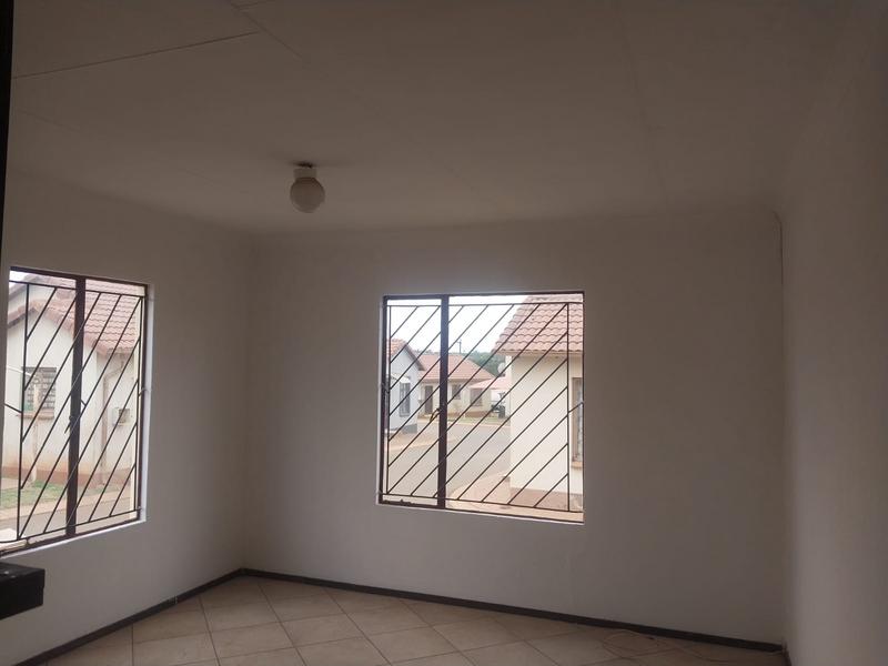 3 Bedroom Property for Sale in Clayville Gauteng