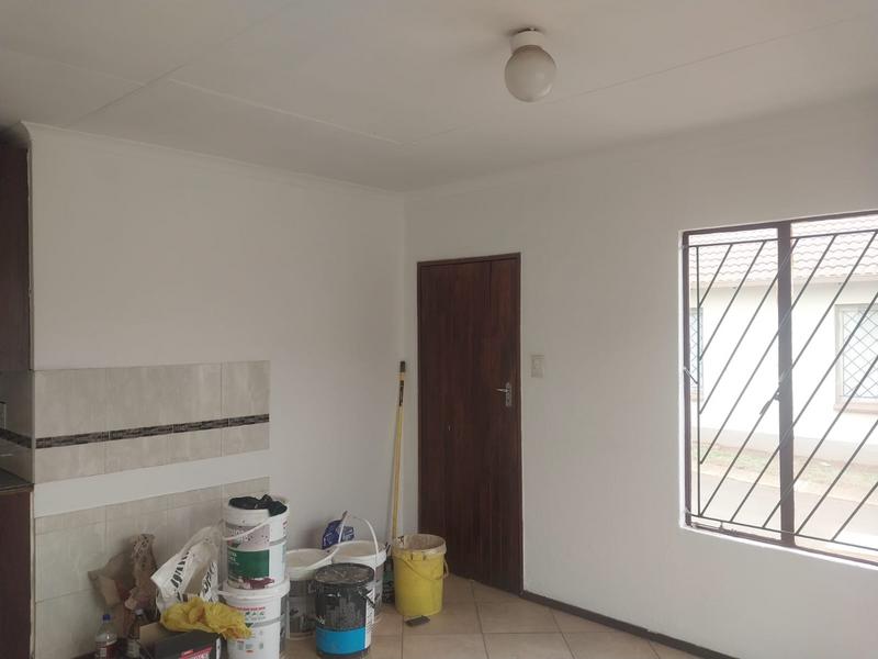 3 Bedroom Property for Sale in Clayville Gauteng