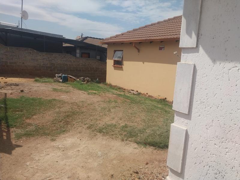 3 Bedroom Property for Sale in Clayville Gauteng