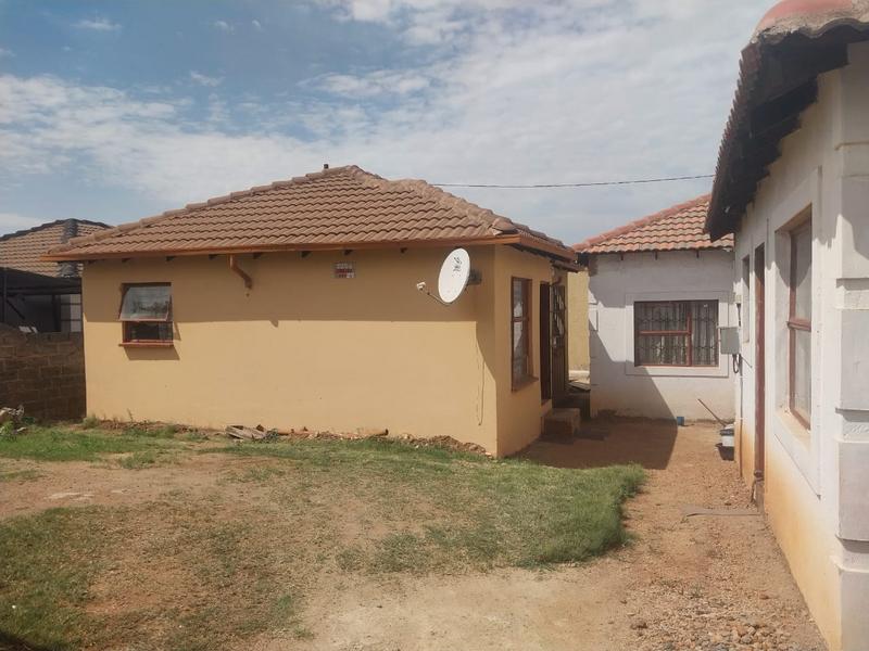 3 Bedroom Property for Sale in Clayville Gauteng