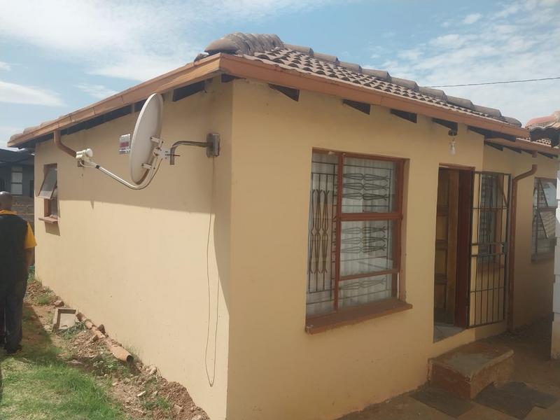 3 Bedroom Property for Sale in Clayville Gauteng