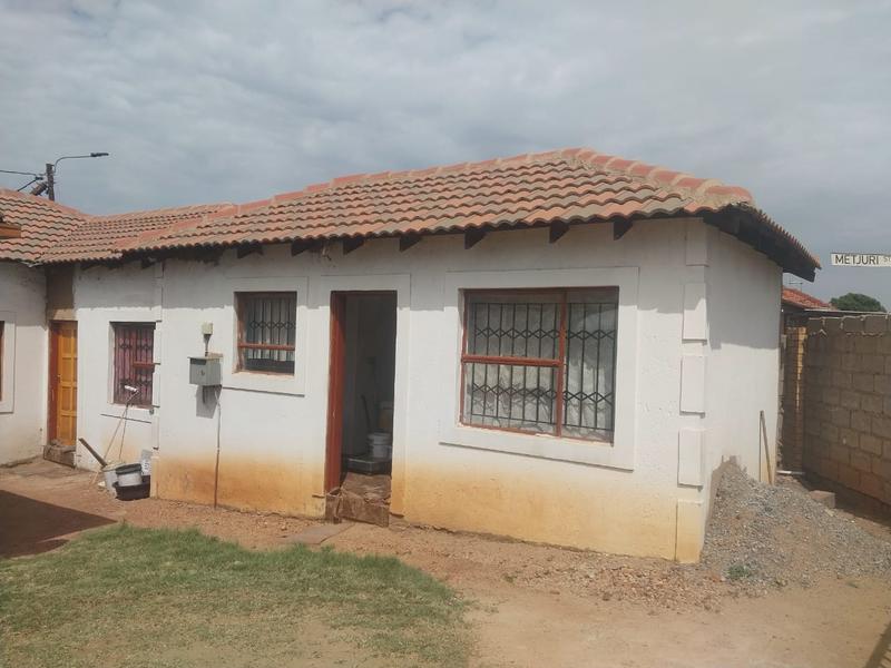 3 Bedroom Property for Sale in Clayville Gauteng