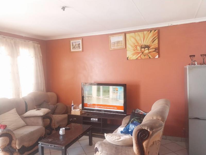 3 Bedroom Property for Sale in Clayville Gauteng