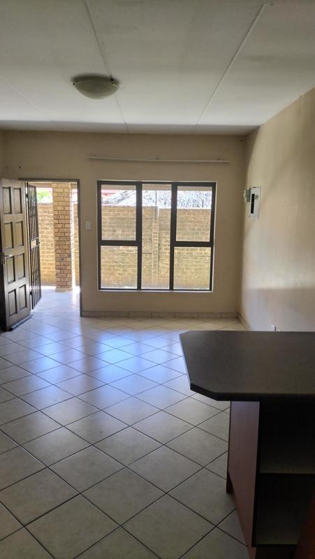 To Let 2 Bedroom Property for Rent in Elspark Gauteng