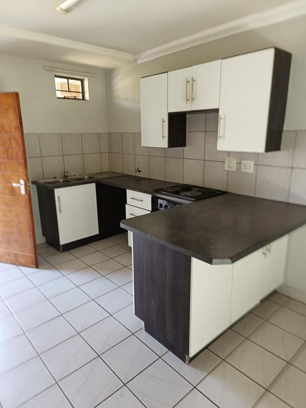 To Let 1 Bedroom Property for Rent in Die Wilgers Gauteng