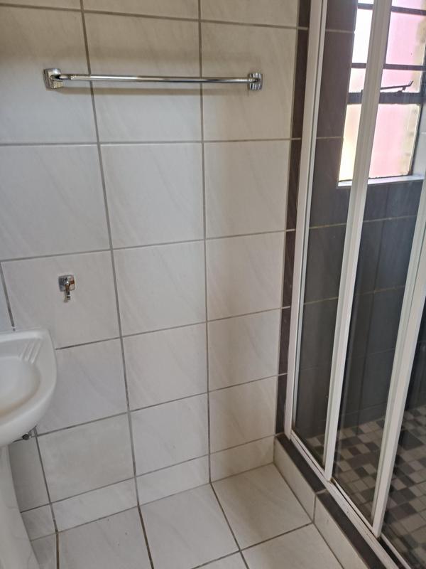 To Let 1 Bedroom Property for Rent in Die Wilgers Gauteng