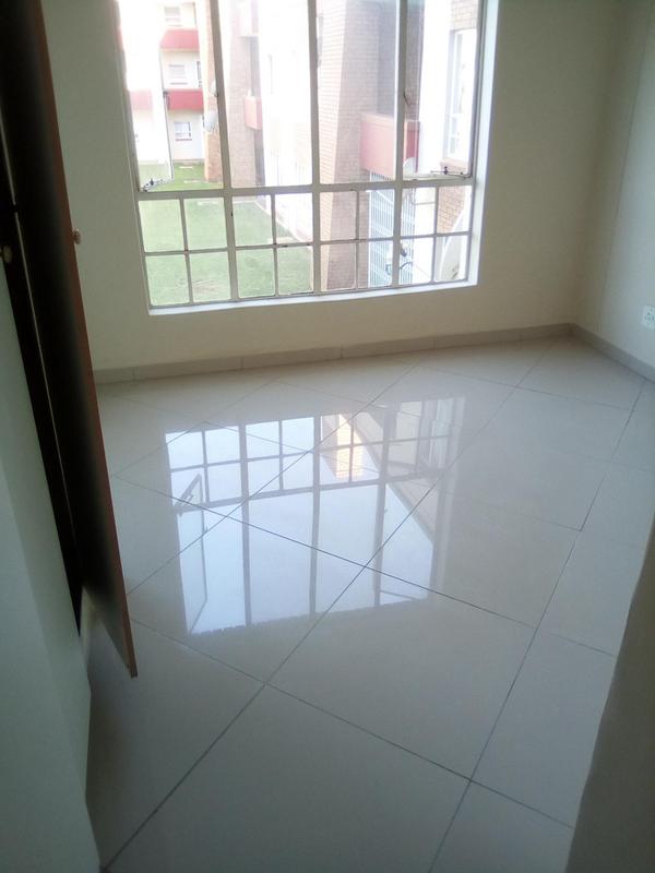 To Let 3 Bedroom Property for Rent in Waterkloof Glen Gauteng